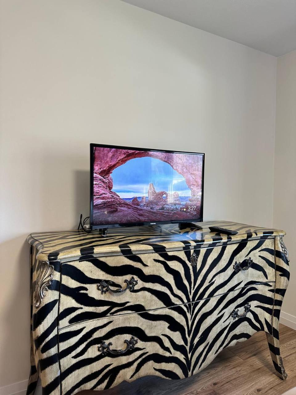 3 Bdr In * Burlington
