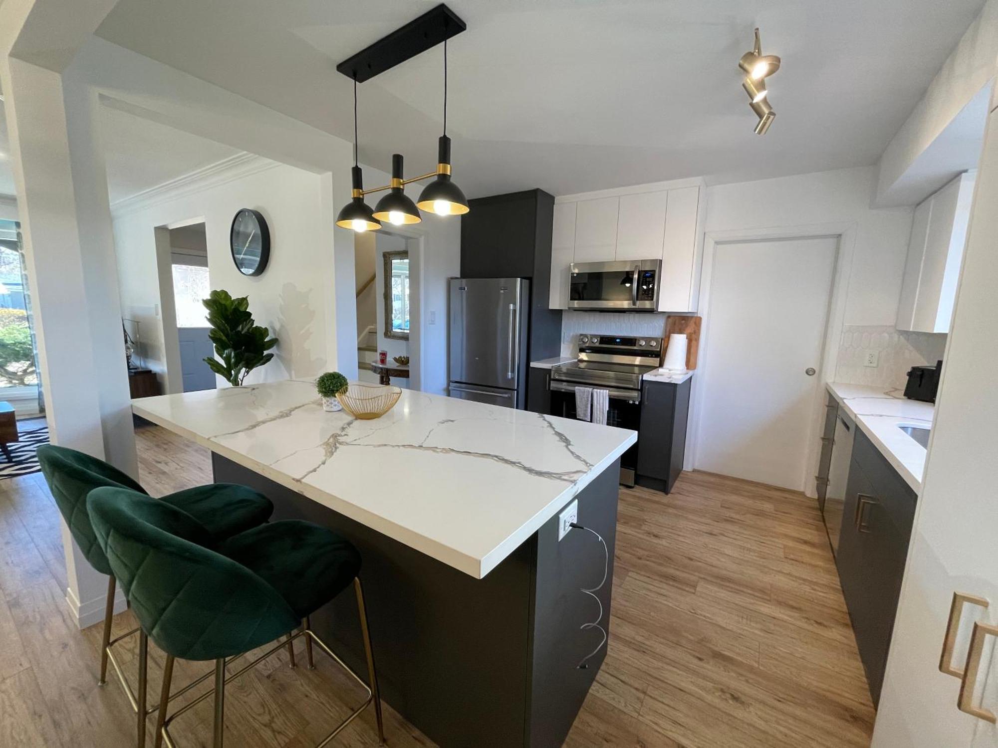 3 Bdr In * Burlington