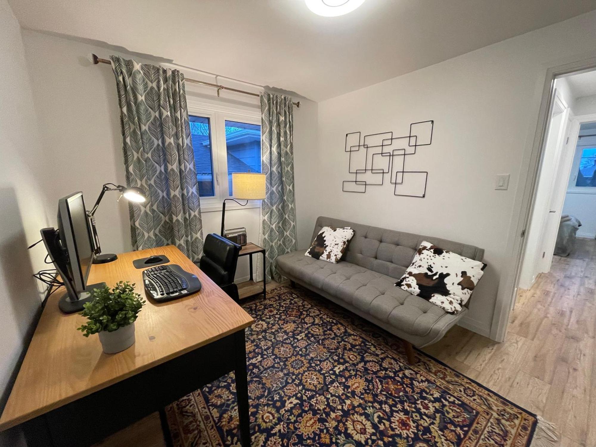 3 Bdr In Apartment *